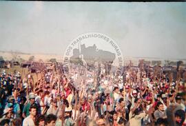 Acampamento "Sul Bonito" do MST (Mato Grosso do Sul, 1994) [fotografia] / Fotógrafo(a) : José Soares. -- Ref.: BR-SPMST_MST-SN-CIN_AMP_000022-000089-ACP.