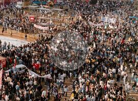 Manifestação pró Impechment - UNE E CUT (São Paulo (Estado), 25 ago. 1992) [fotografia] / Fotógrafo(a) : Juan Pezzeto. -- Ref.: BR-SPMST_MST-SN-CIN_AMP_000384-002051-AMT.