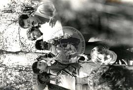 Protesto contra a violência da PM na "Fazenda Annoni" (Rio Grande do Sul, 19 out. 1986) [fotografia] / Fotógrafo(a) : Jussara Veron. -- Ref.: BR-SPMST_MST-SN-CIN_AMP_000454-002661-AMT.