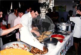 Visita do presidente do INCRA no assentamento "Sumaré" do MST (São Paulo (Estado), 23 out. 1995) [fotografia] / Fotógrafo(a) : Douglas Mansur. -- Ref.: BR-SPMST_MST-SN-CIN_AMP_000669-003775-ARV.