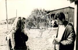 Assentamento do MST [sem identificação] (Chapecó-SC, ago. 1995) [fotografia] / Fotógrafo(a) : Débora Lerrer. -- Ref.: BR-SPMST_MST-SN-CIN_AMP_000194-001399-ASS.