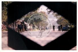 Greve de Petroleiros (Santos-SP, 1995) [fotografia] / Fotógrafo(a) : Roberto Parizotti. -- Ref.: BR-SPMST_MST-SN-CIN_AMP_000388-002130-AMT.