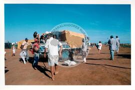 Acampamento do MST [sem identificação] (Promissão-SP, [sem data]) [fotografia] / Fotógrafo(a) : Douglas Mansur. -- Ref.: BR-SPMST_MST-SN-CIN_AMP_000056-000516-ACP.