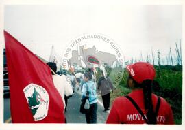 Marcha MST-Bolivia e encontro contra a ALCA (Bolivia, 16 mai. 2002) [fotografia] / Fotógrafo(a) : Joaquin Piñero (Kima). -- Ref.: BR-SPMST_MST-SN-CIN_AMP_001088-008775-RIT.