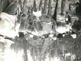 Ocupação de 2.700 famílias (Campo Erê-SC, 30 nov. 1987) [fotografia] / Fotógrafo(a) : Arquivo MST. -- Ref.: BR-SPMST_MST-SN-CIN_AMP_001828-013908-OCU.