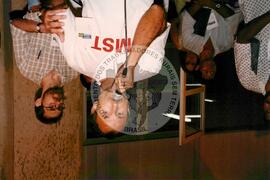 Consulta Popular (Itaci-SP, 08 dez. 1997) [fotografia] / Fotógrafo(a) : Douglas Mansur. -- Ref.: BR-SPMST_MST-SN-CIN_AMP_001954-014900-SPR.