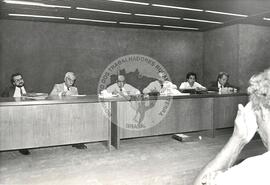 MST em audiência com o diretor do INCRA (Distrito Federal (Brasil), 19 ago. 1985) [fotografia] / Fotógrafo(a) : Railda Herrero. -- Ref.: BR-SPMST_MST-SN-CIN_AMP_000623-003516-ARV.