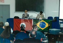 Seminário para Jornalistas e Estudantes (São Paulo-SP, 10 mai. 2001) [fotografia] / Fotógrafo(a) : Cásper Líbero. -- Ref.: BR-SPMST_MST-SN-CIN_AMP_000157-001156-ACS.