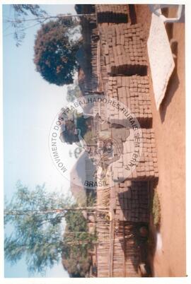 Intercâmbio com a UNAC (Moçambique, ago. 2000) [fotografia] / Fotógrafo(a) : Arquivo MST. -- Ref.: BR-SPMST_MST-SN-CIN_AMP_001093-008932-RIT.