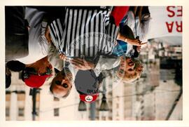 Mobilização (São Paulo-SP, 17 abr. 1988) [fotografia] / Fotógrafo(a) : Douglas Mansur. -- Ref.: BR-SPMST_MST-SN-CIN_AMP_000373-001875-AMT.