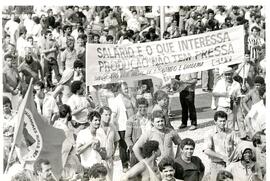 Greve - MST (São Bernardo do Campo-SP, dez. 1991) [fotografia] / Fotógrafo(a) : Douglas Mansur. -- Ref.: BR-SPMST_MST-SN-CIN_AMP_000380-001989-AMT.